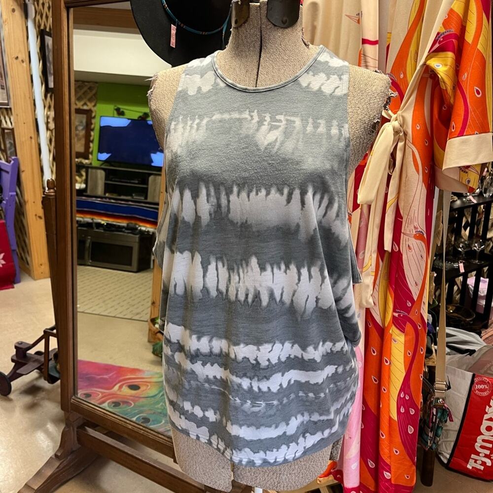 Lucy Gray Relaxed Tank Top (E)
